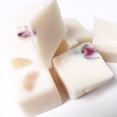 Private Label / White Label Soy Wax Melts - With Organic Essential Oil Scents. Revealing Surprises As The Wax Melts.